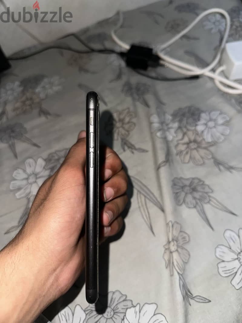 Apple - iPhone 11 1