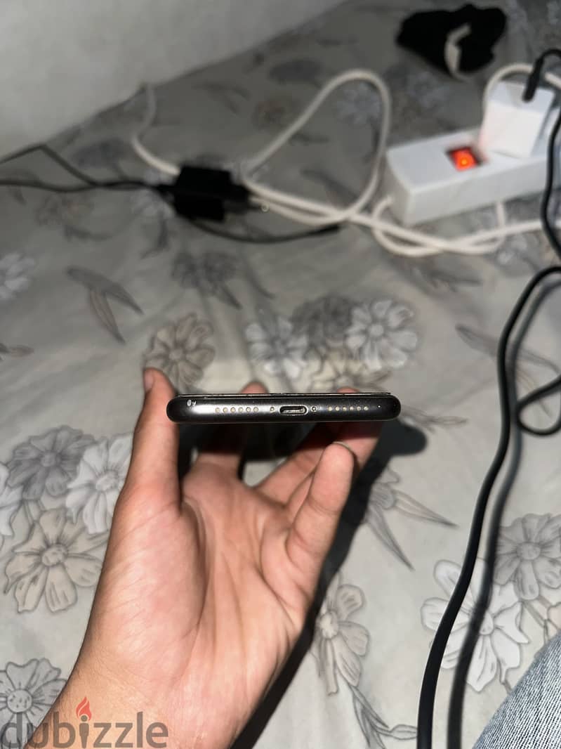 Apple - iPhone 11 2