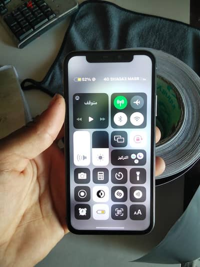 آبل - آيفون اكس للبدل بي se او xr ٦٤ والبدل راي في راس