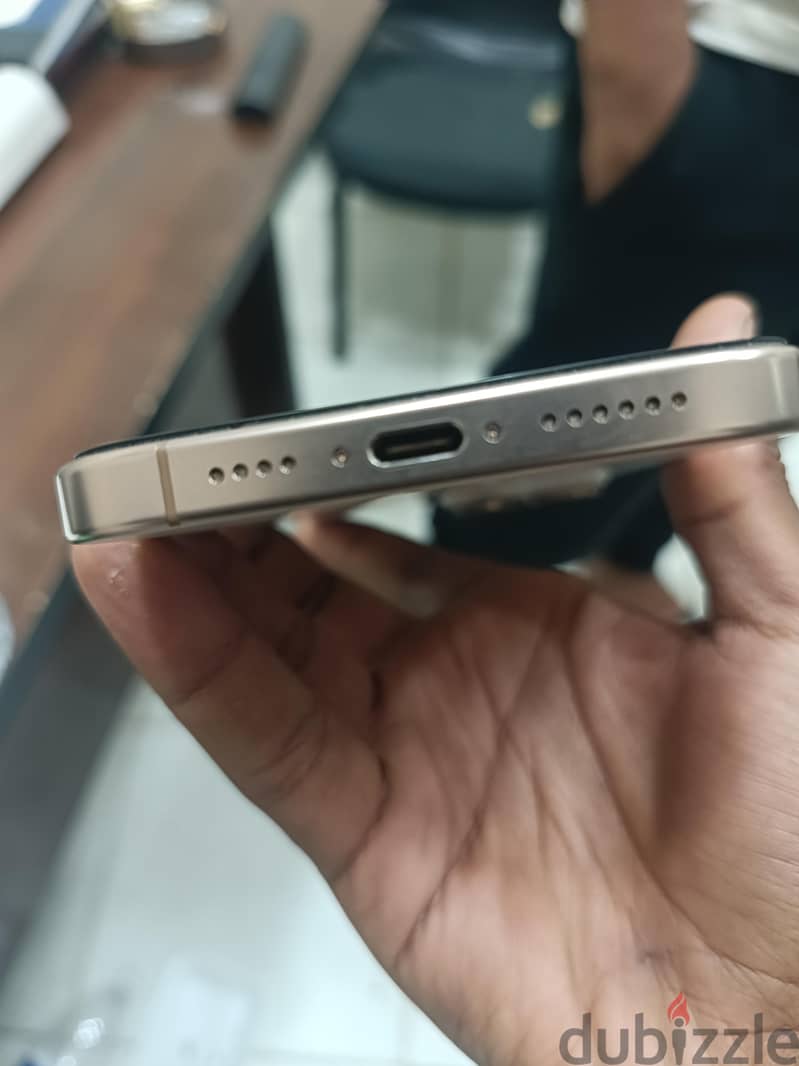 Apple - iPhone 16 Pro Max 2