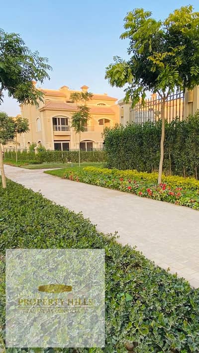 آخر فيلا مستقلة  vip استلام فوري  برايم لوكيشن في الباتيو برايم الشروق من لافيستا امام مدينتي بالتقسيط علي اطول فترة سداد / كاش بخصم مميز اس