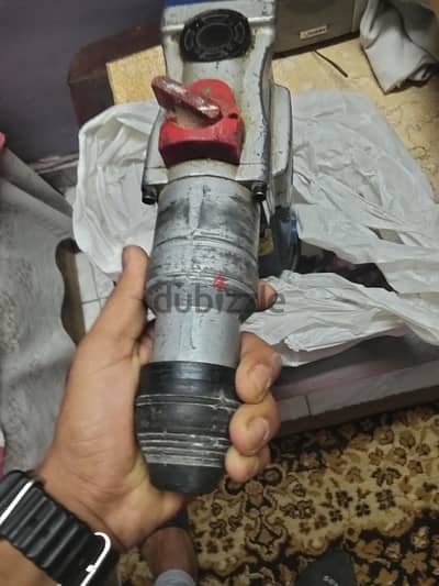 هيلتي٨٠٠
