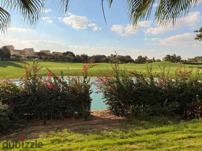 ستاند الون نموذج W للايجار بالمطبخ والتكييفات بمدينتي  فيو مفتوح علي البحيرات والجولف