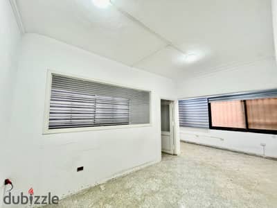 Office for rent in Maadi next to the Grand Mall 5 rooms