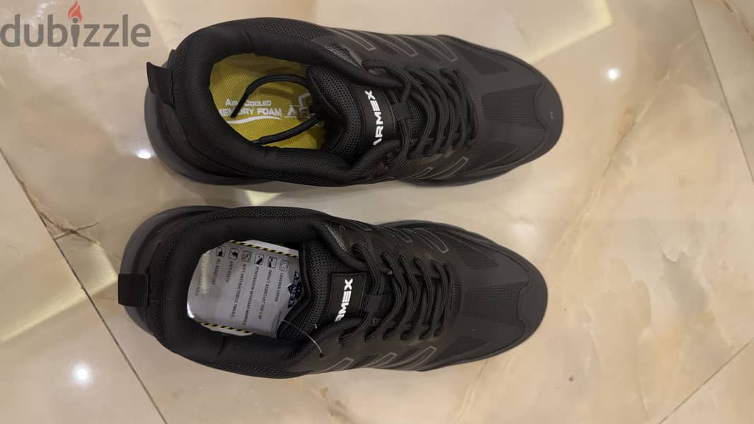 Safety Shoes 10