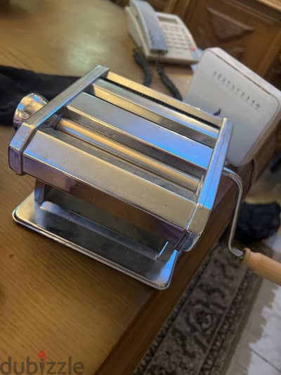 Pasta machine ماكنية عجن مكرونة و قدوسية