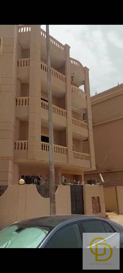 شقة 175م بمدينة الشروق واجهة بانوراما وفيو مفتوح غير مجروح - 3 غرف (ماستر) ومطبخ أمريكان - متشطبة بالكامل وجاهزة للسكن فوراً بالقرب من محور السادات