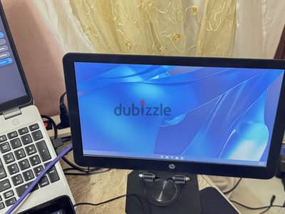 شاشة لابتوب إضافية HP تعمل بـ USB حالة زيرو