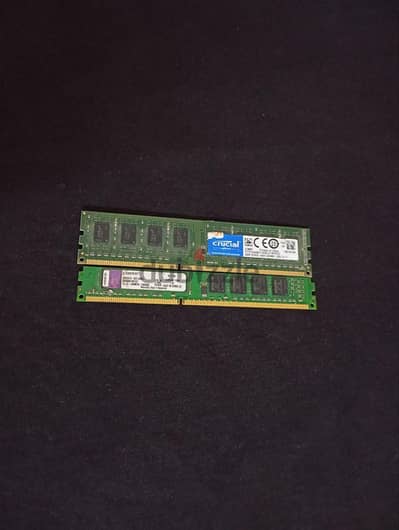 رامات 8 جيجا DDR3 للبدل او للبيع كل واحدة 4 GB