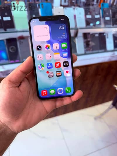 ايفون 12