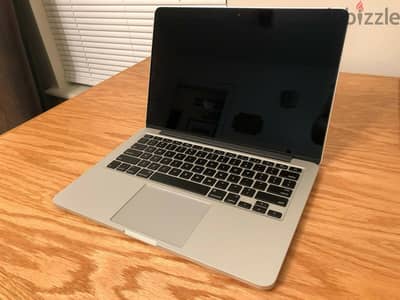 بنصف سعره كالجديد ابل Apple Macbook Pro Core i5 استعمال بسيط جدا
