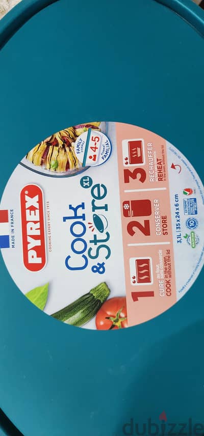 للبيع صينية بايركس أصلية جديدة - PYREX