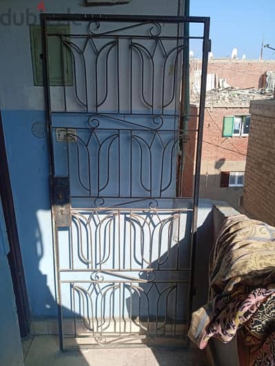 باب حديد