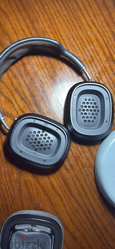 AirPods max