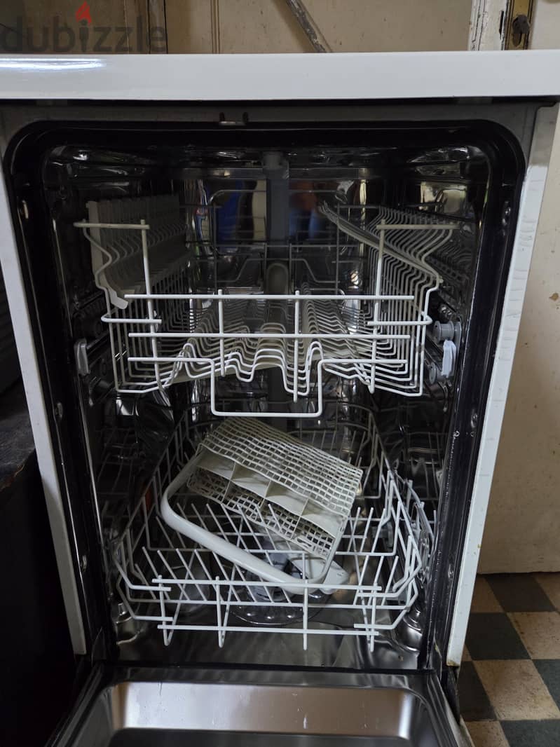 Dishwasher Zanussi 1