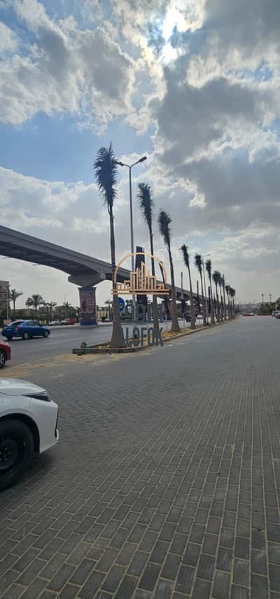 مكتب للأيجار بمول توب 90  التسعين الجنوبي امام الجامعة الامريكية بالتكيفااات