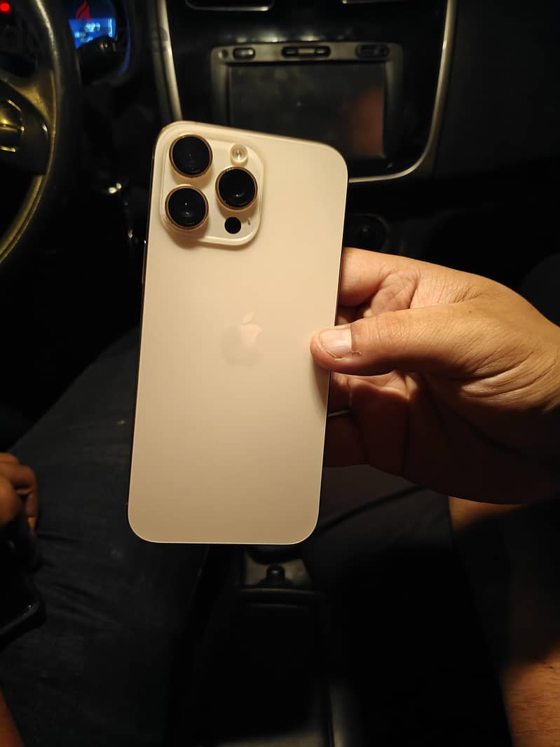 Apple - iPhone 16 Pro Max 3