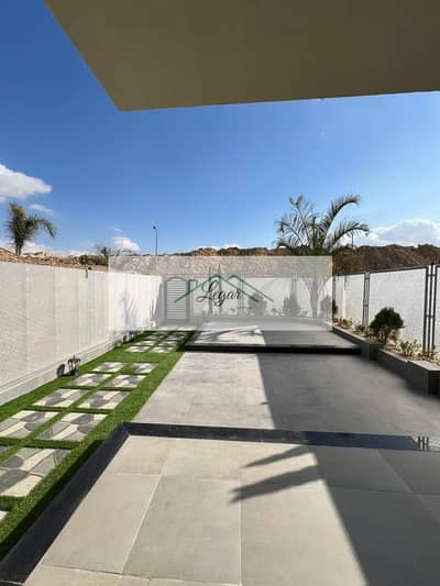 تاون هاوس ميدل للبيع في بالم باركس 4غرف بالمطبخ والتكييفات بسعر. مغري (Palm Parks )