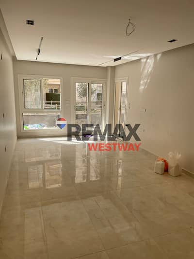 شقه ارضي بجاردن للبيع في موتن فيو اى ستى   Ground apartment for sale in mountain view i city