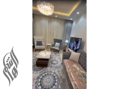 شقة 170م للبيع في وصال ريزيدنس، 3 غرف منهم ماستر، بحري بالكامل، خطوات من النادي وبوابة R3، بأقساط مريحة.