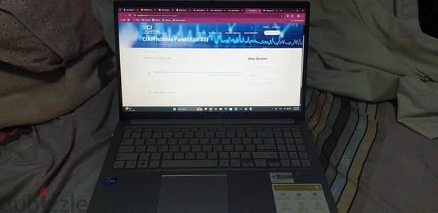 asus vivobook 15 حاله ممتازه للبيع