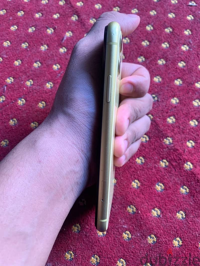 Apple - iPhone 11 4