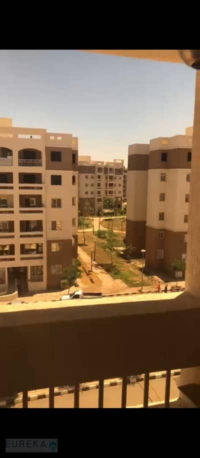 شقه للايجار في مدينتي b11 مساحه 70 متر