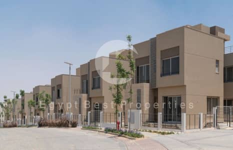 خصم 40% تاون هاوس فيلا للبيع  بتشطيب فاخر و موقع مميز على مسطحات مائيه من بالم هيلز بتقسيط على 5 سنين