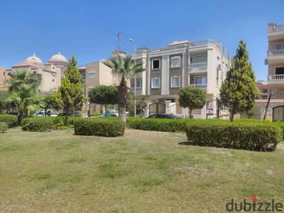 For lovers of privacy and open views on landscaped areas, own a roof apartment in the seventh district, Sheikh Zayed, one of the finest neighborhoods just steps from Al-Hekma Street and Midan Al-Afq, with payment facilitation.