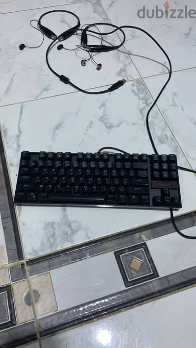 كيبورد للبيع بحاة جيدة جدا