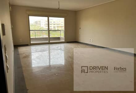 شقه 3غرف متشطبه بالكامل للايجار بالمطبخ و التكيفات في AmberVille New Giza نيو جيزه 6 اكتوبر الجيزه