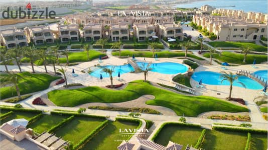 شاليه 3 غرف للبيع في العين السخنة بفيو مباشر على الـ Pool متشطب بالكامل وتقسيط 7 سنوات