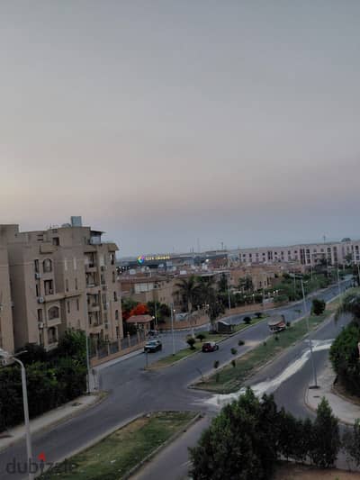 لسرعة البيع بكمبوند درة القاهرة  شقة دوبلكس144م ومعاها رووف 40م فيو حديقة صغيرة