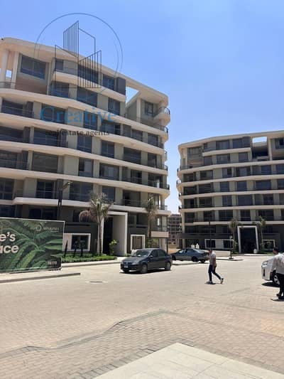 Apartment for sale close to all services in R7 New Administrative Capital directly adjacent to Mostakbal City and close to New Cairo and Madinaty