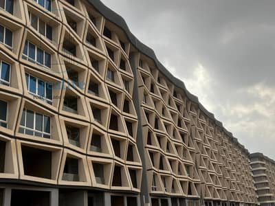 Apartment for Sale with Immediate Delivery, Featuring a Distinctive Facade and Elevator Access in R7, New Administrative Capital, Close to Madinaty