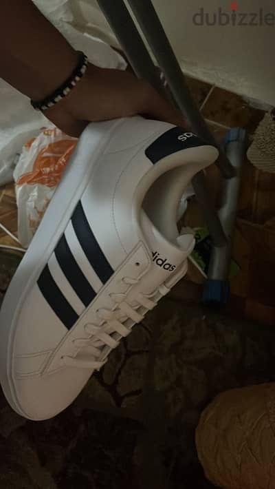 Adidas grand court 2.0 white with dark blue stripes