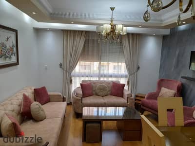 For sale, an apartment with an area of 116 square meters in Madinaty, fully finished next to services and the mosque. Three bedrooms and two bathrooms, immediate delivery.