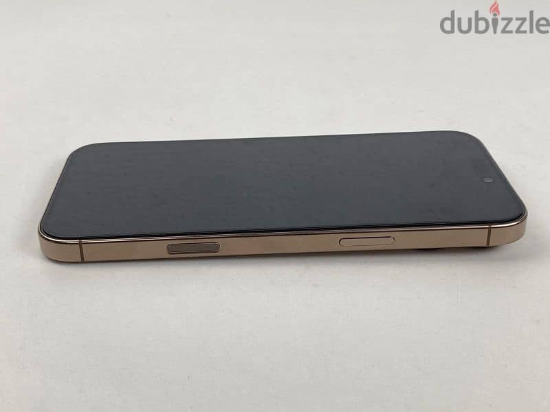 iphone 16 pro max 3