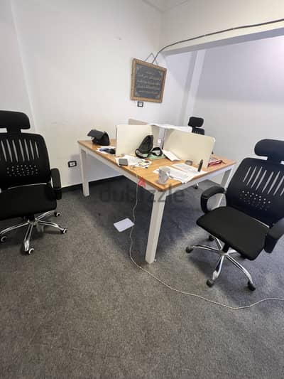  Workstation 4 Persons - Like New 