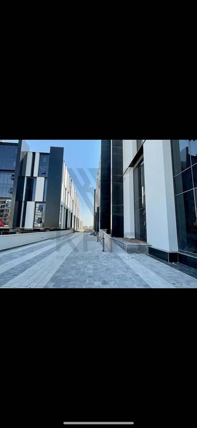 Fully finished administrative office for sale in Hyde Park - 142m² open space, ready for immediate occupancy