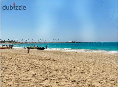 شاليه فيو بحر مباشرة - متشطب بالكامل - بالتقسيط على 12 Y  في كون -  راس الحكمة - الساحل الشمالي