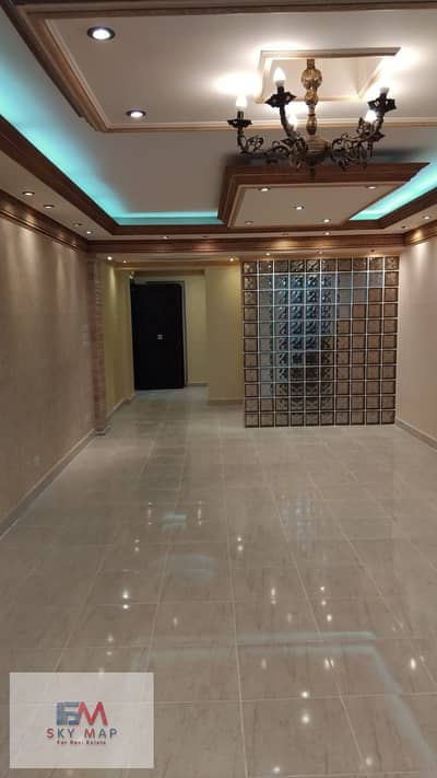 للايجار في مدينتي قانون جديد شقه 135 متر في b1 علي وايد جاردن بحري   تشطيبات خاصه ع الخدمات بالمطبخ لوكيشن مميز في قلب جميع الخدمات