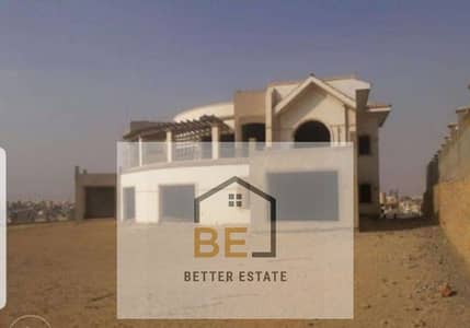 A vast land area of 1350 meters | Buildings 640 meters (two floors) | 7 rooms (3 master) | Private garden and space for a swimming pool