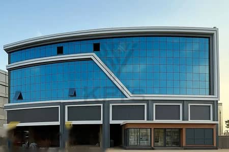 Fully finished administrative office for sale in a bank complex, with air conditioning, open space, at a bargain price.