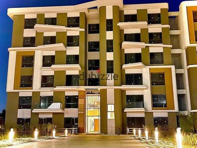 3-bedroom apartment with a sea view, super deluxe finishing, and a lagoon view. Delivery 2026. For sale in Palm Hills Compound, Fifth Settlement.
