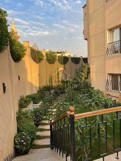 فيلا مستقلة فاخرة للبيع بالحي التاسع الشيخ زايد 550م أرض و350م مباني 6 نوم 5 حمام جاردن 300م تشطيب ألترا سوبر لوكس خطوات من وصلة دهشور موقع مميز