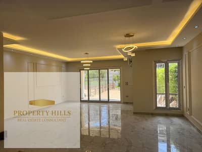 Ready to move in, 2 million less than the company price! iVilla Garden, 279 sq m, for sale in Mountain View Hyde Park, 3 bedrooms, fully finished, in