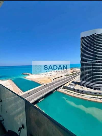 شقة فندقة علي البحر دايركت متشطبه بالتكييفات استلام فوري في ابراج العلمين ALAMIN TOWERS في العلمين الجديده