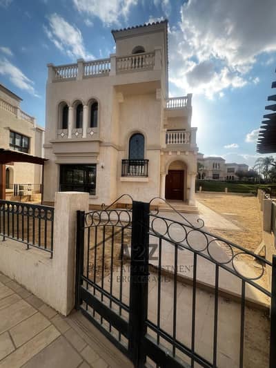 Villa for rent in Compound Celia, the capital. Ultra super lux finishes, 450 meters, ready for housing.