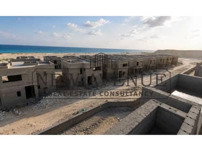 فيلا بحري متشطبة بالكامل بالتكييفات موقع متميز فيو على البحر في أزها الساحل الشمالي ليونيس رأس الحكمة Azha North Leonis Ras El Hekma الساحل الشمالي